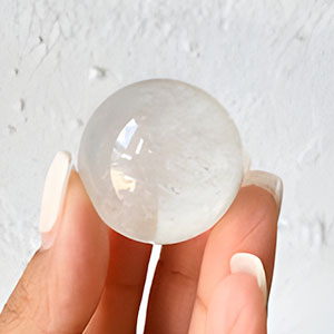 Clear-Quartz-Sphere